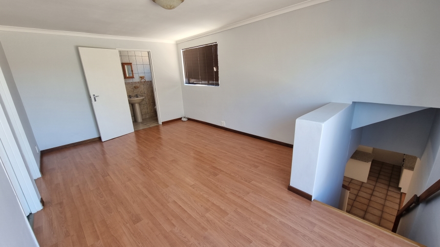 6 Bedroom Property for Sale in Lochnerhof Western Cape